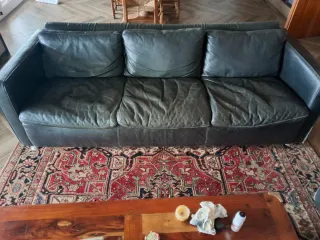 Sofá de 3 plazas en cuero negro