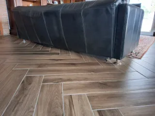 Sofá de 3 plazas en cuero negro