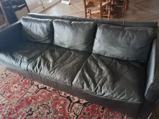 Sofá de 3 plazas en cuero negro