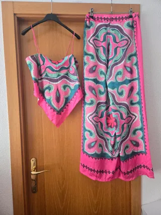 Conjunto top y pantalón estampado