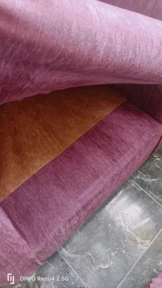 Butaca orejera y silla de mimbre,todo junto