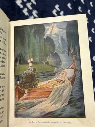 Libro antiguo Los Caballeros de la tabla redonda.