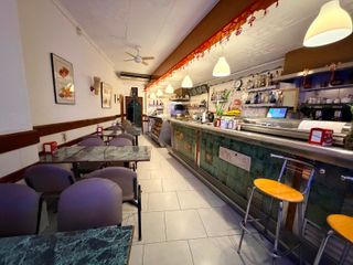 R-7939841 Traspaso Bar Restaurante en Sants, Bcn