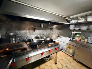 R-7939841 Traspaso Bar Restaurante en Sants, Bcn