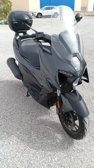 Zontes 310 Maxi Scooter Negra