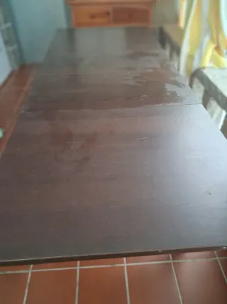 Mesa de comedor Ikea madera oscura