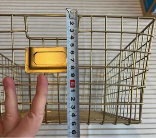 Caja rejilla dorada metálica