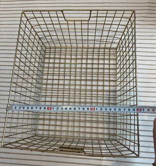 Caja rejilla dorada metálica