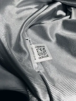 Chaqueta Adidas Chile 62 Shiny Negra