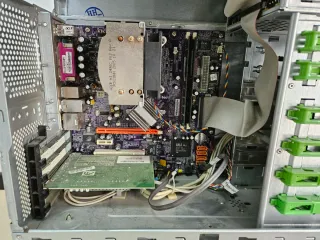 PC Acer Aspire T650-E97Z