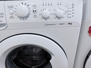 LAVADORA INDESIT 9 KG 1000 RPM A+++ COMO NUEVA!