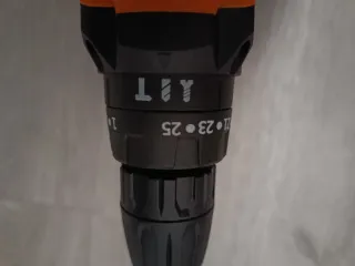 Taladro a batería con maletín