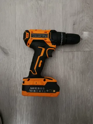 Taladro a batería con maletín