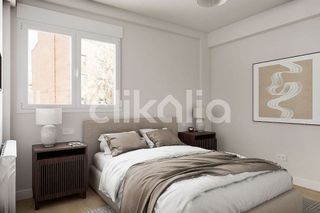 Piso en venta en Valdeacederas en Madrid