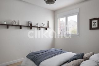 Piso en venta en Valdeacederas en Madrid