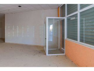 Local comercial en venta en Caudete