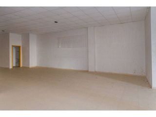 Local comercial en venta en Caudete