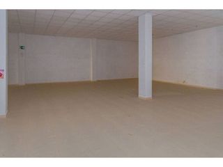 Local comercial en venta en Caudete