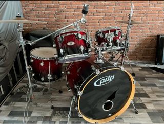 Batería Acústica PDP M5 como nueva