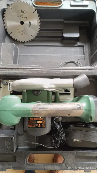 Sierra circular a batería