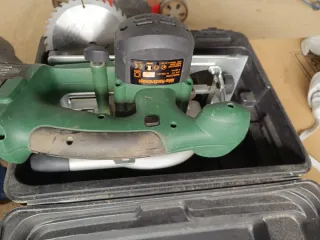 Sierra circular a batería