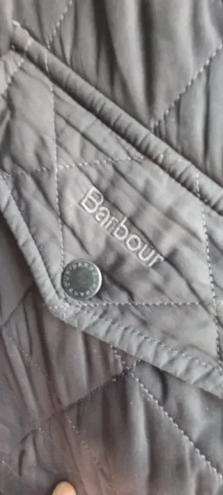 Chaqueta Barbour acolchada negra