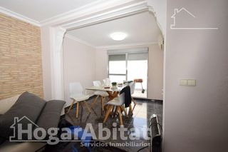 Piso en venta en Monserrat