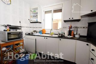 Piso en venta en Monserrat