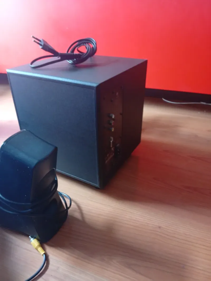 Logitech MA-21 Subwoofer y Altavoces afbeelding 3