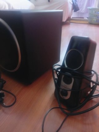 Logitech MA-21 Subwoofer y Altavoces