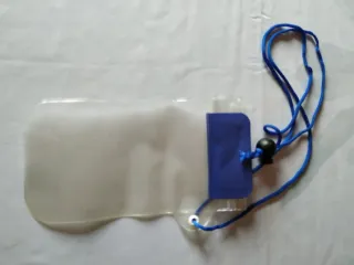 Funda impermeable para móvil con cordón