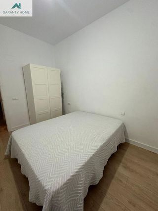 Piso en venta en La Goleta - San Felipe Neri en Málaga