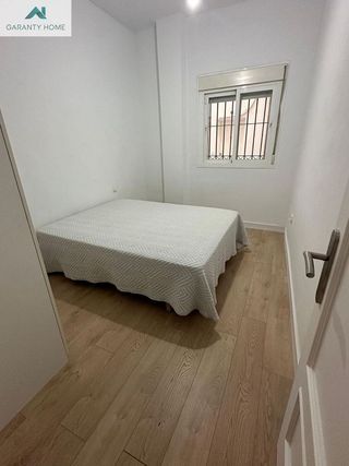 Piso en venta en La Goleta - San Felipe Neri en Málaga