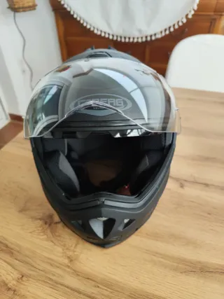 Casco de moto CABERG negro.Talla "L"