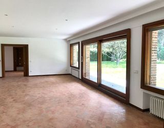 Chalet en alquiler en La Florida - El Plantío en Madrid