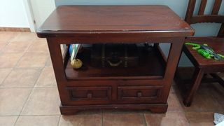Mueble de madera para TV