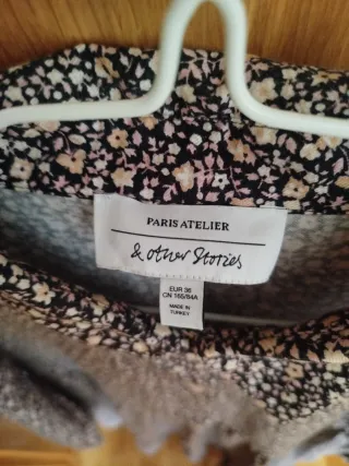 Vestido estampado floral negro y rosa