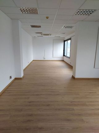 Oficina en alquiler en Coll Favà - Can Magí en Sant Cugat del Vallès