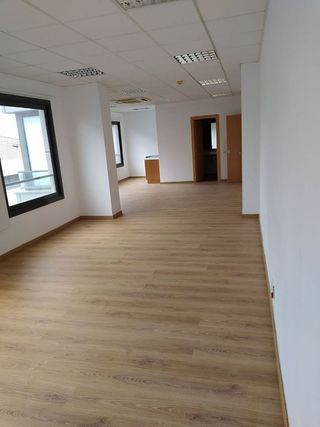 Oficina en alquiler en Coll Favà - Can Magí en Sant Cugat del Vallès