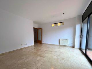 Piso en venta en Montjuïc en Girona