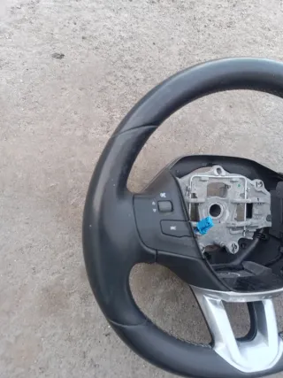 Volante Peugeot 208 '16