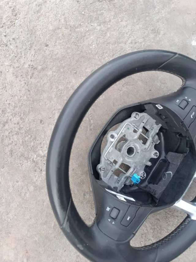 Volante Peugeot 208 '16