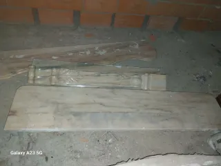 Frontal de chimenea de mármol