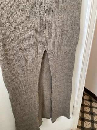Falda midi Pull&Bear punto con abertura