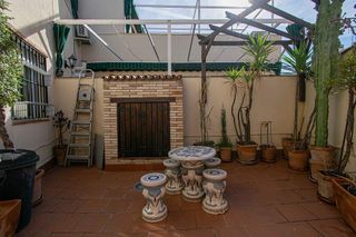 Casa adosada en venta en Zona Avda. Juan de Diego - Parque Municipal  en Bormujos