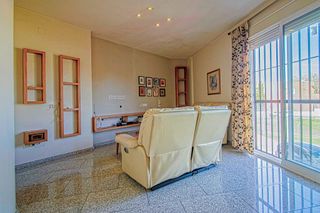 Casa adosada en venta en Zona Avda. Juan de Diego - Parque Municipal  en Bormujos