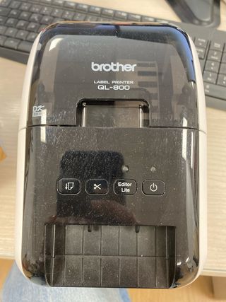 Impresora de etiquetas Brother QL-800