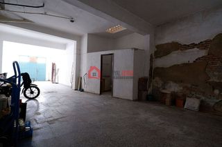 Casa adosada en venta en Avda. de Abril. - 9 de octubre en Sagunto