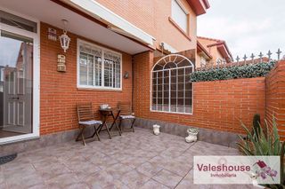 Casa adosada en venta en Meco pueblo en Meco