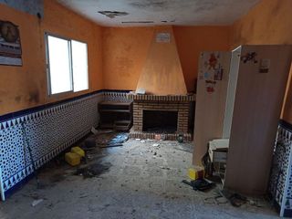 Casa adosada en venta en Sanlúcar la Mayor